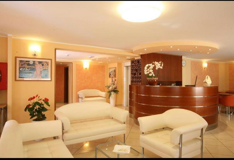 Hotel De La Ville Rimini Exteriér fotografie